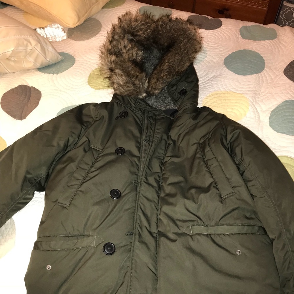 Uniqlo Mens Olive Parka Size M